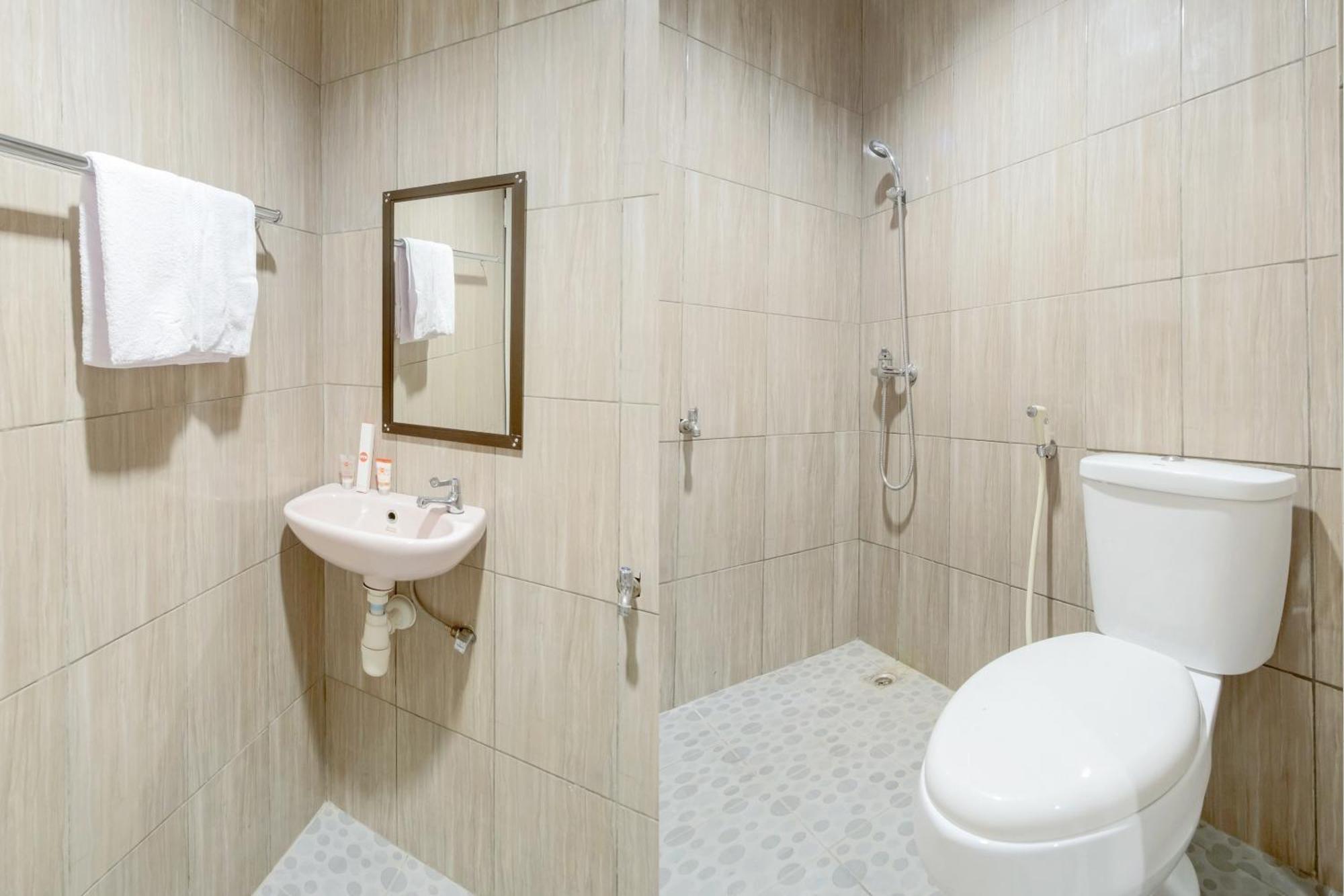 Oyo 622 Bakti Homestay Medan Exteriér fotografie